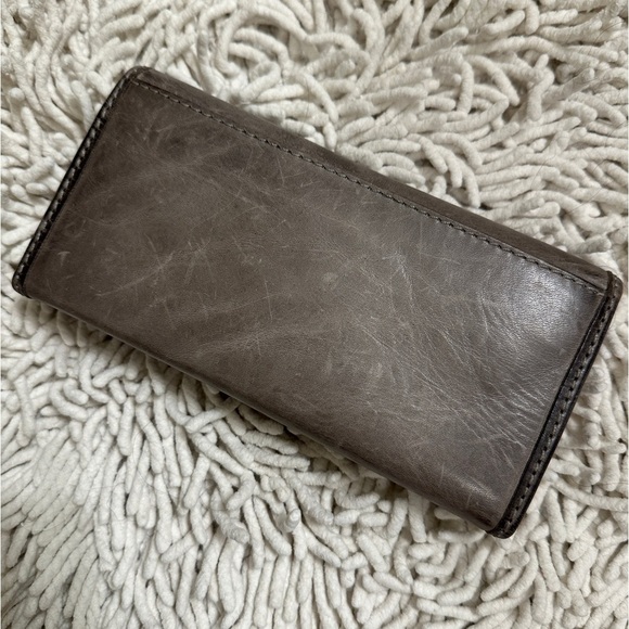 FRYE 100% Leather Trifold Snap Closure Melissa Wallet in Carbon - Picture 2 of 11